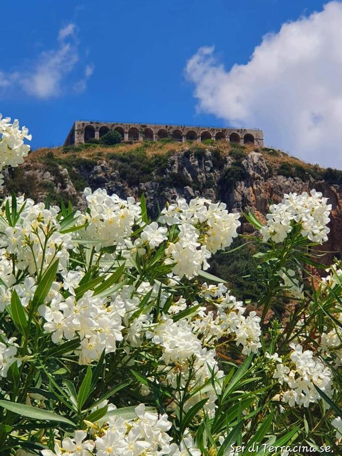 Regina Sul Mare Villa Terracina Bagian luar foto