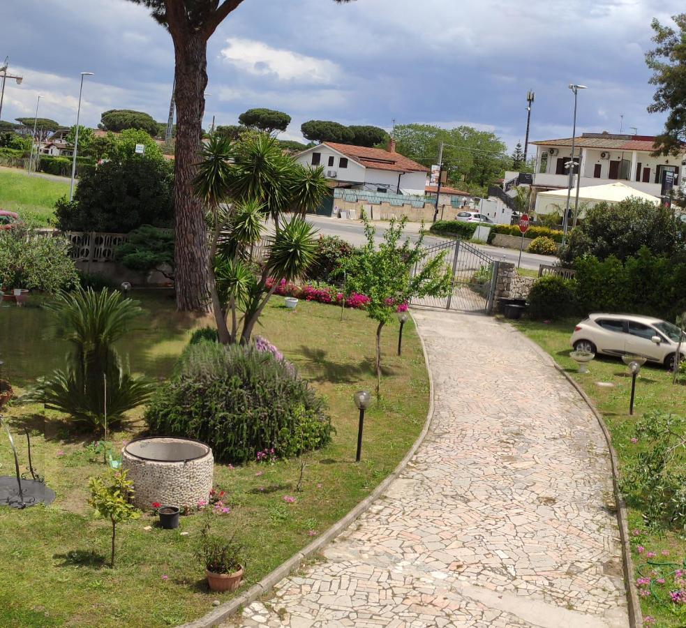 Regina Sul Mare Villa Terracina Bagian luar foto