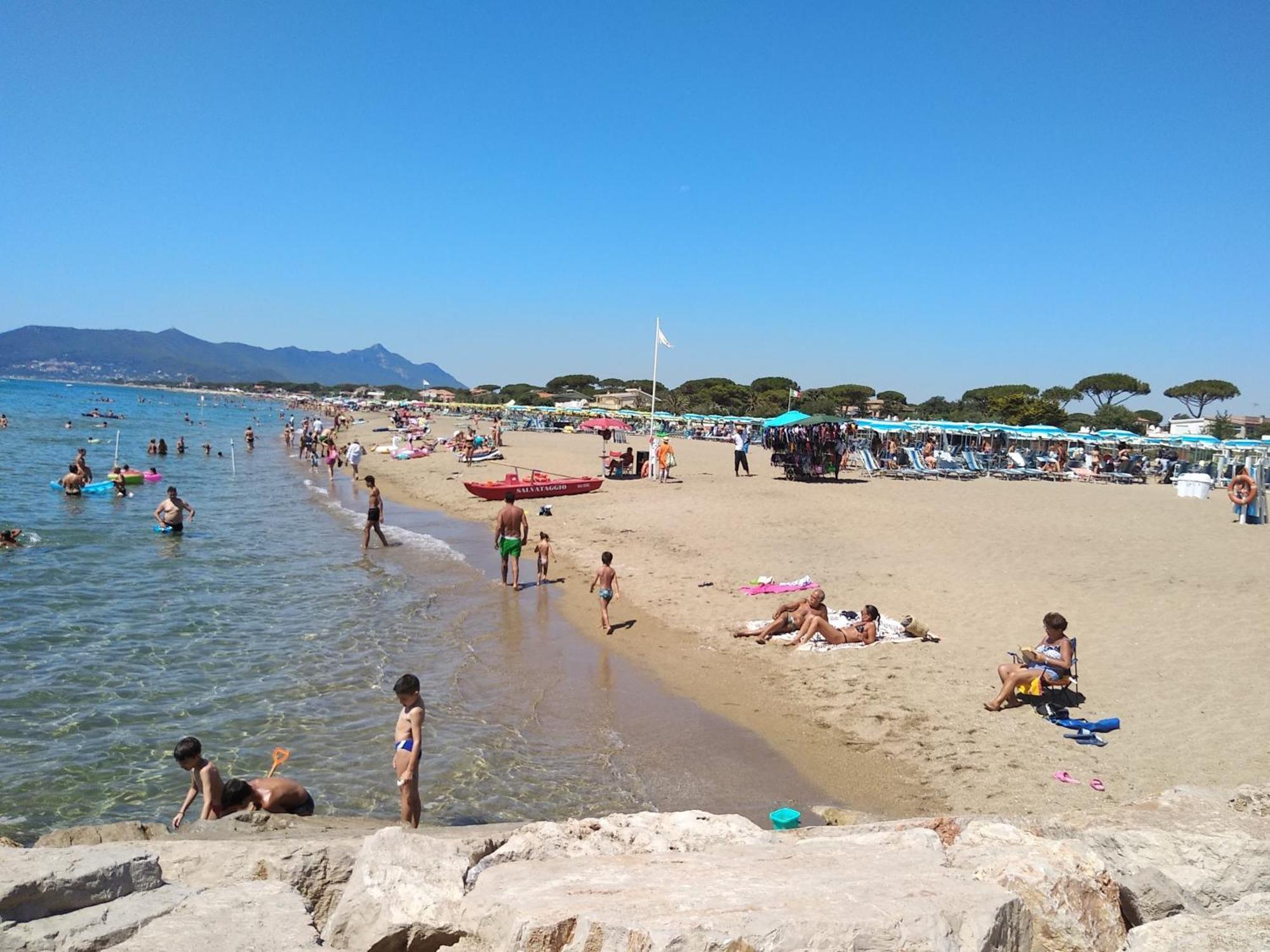 Regina Sul Mare Villa Terracina Bagian luar foto