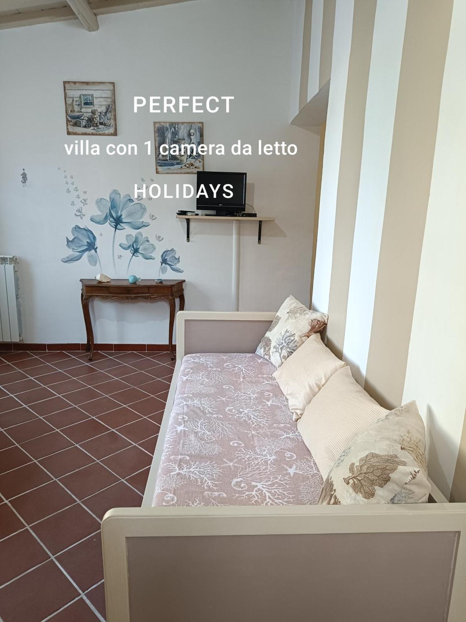 Regina Sul Mare Villa Terracina Bagian luar foto