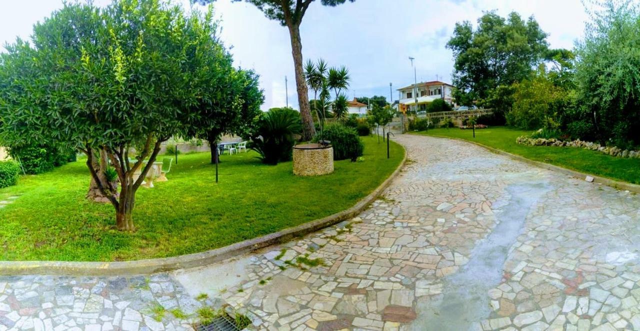 Regina Sul Mare Villa Terracina Bagian luar foto